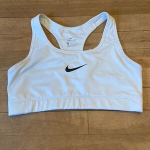 NWOT Nike bra